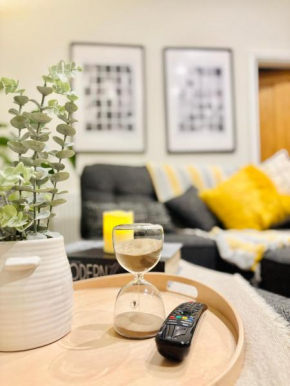 Lethbridge Villa 49 Apartment 2 Super Fibre WiFi, free parking